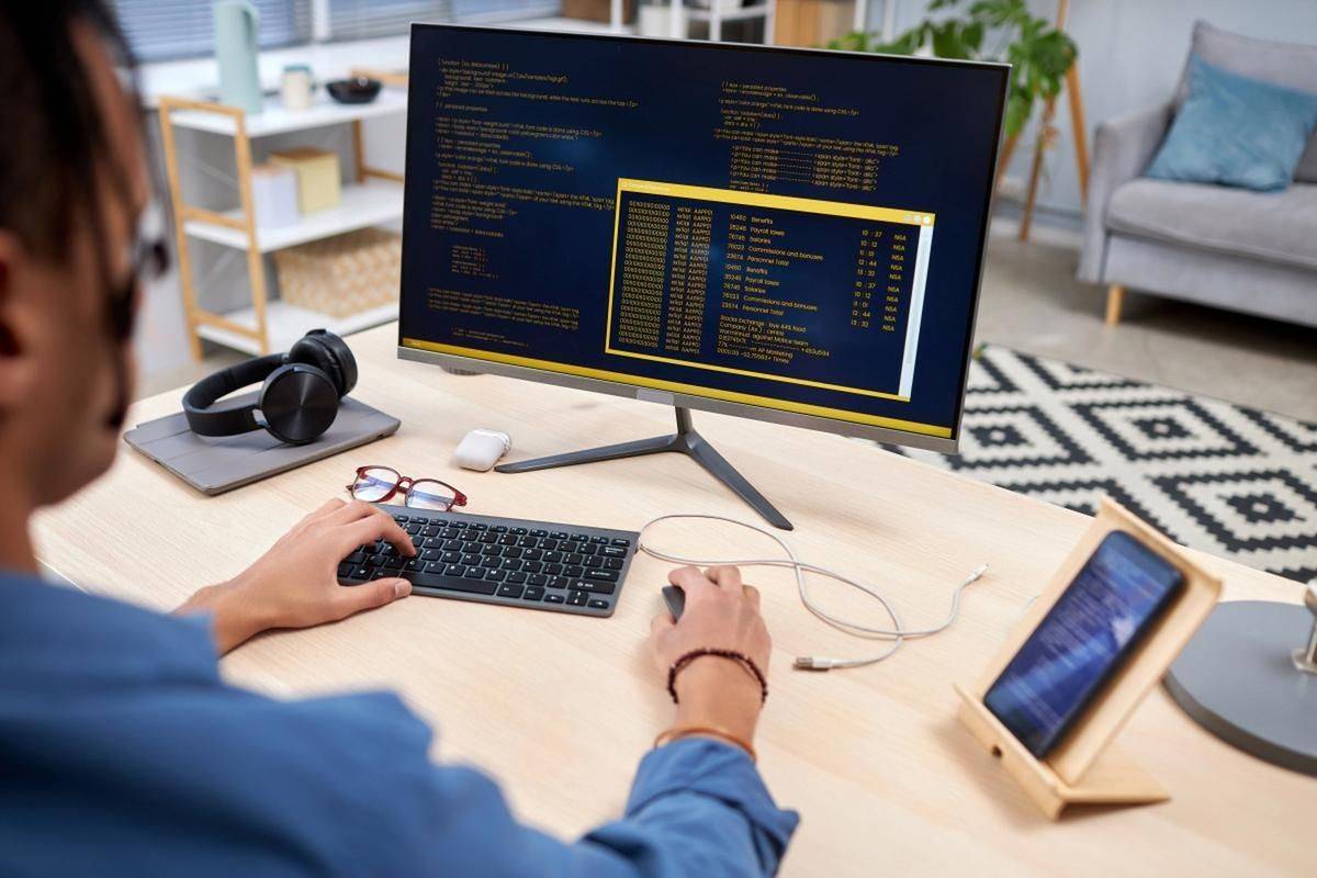計算機科學與技術 vs 軟件工程 高就業如何選擇？